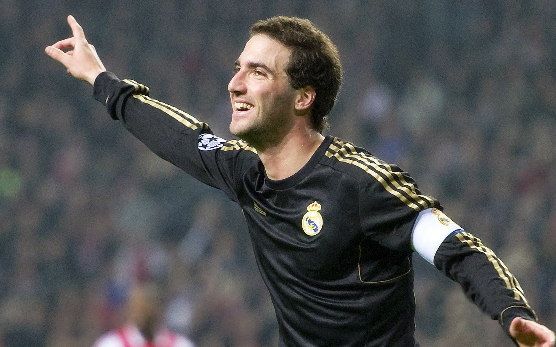 德国翻盘利物浦，巴雷拉在NBA季后赛接管比赛，跨界竞技场上的逆转哲学