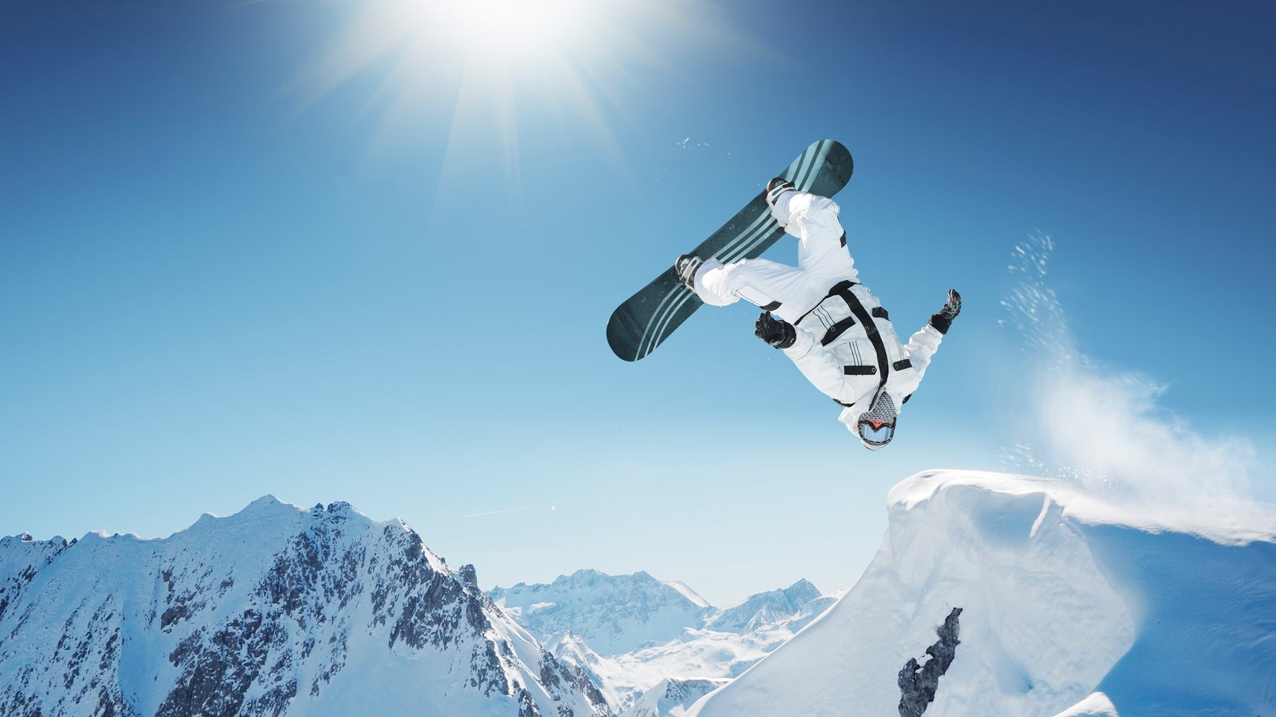 浓眉高光撕裂防线，深圳铁血防守锁死公牛咽喉